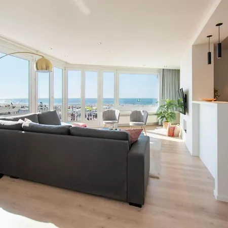 Pretty With Balcony *