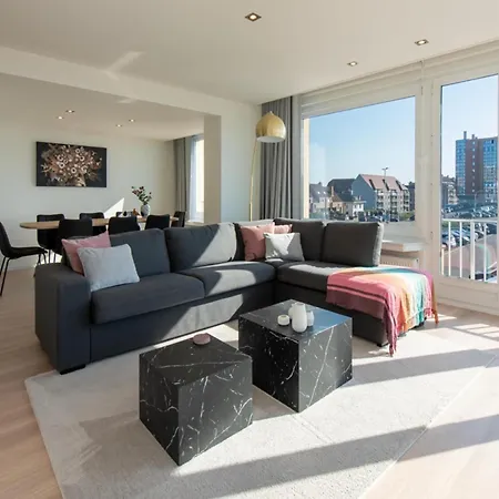 Apartment Pretty With Balcony *