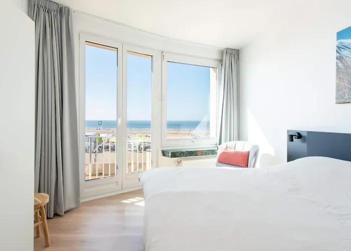 In With Stunning Sea Views * Ostende