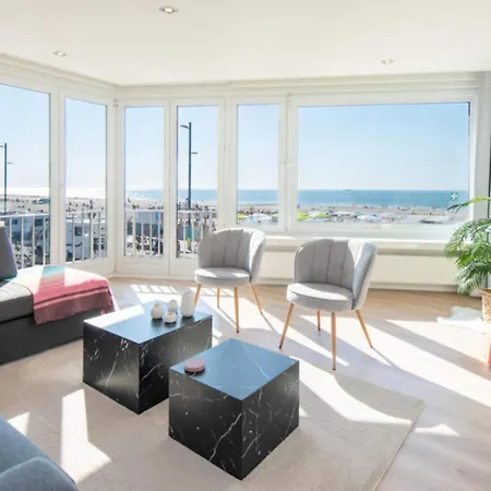 In With Stunning Sea Views Appartement