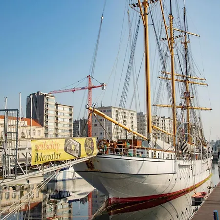 In With Stunning Sea Views Appartement