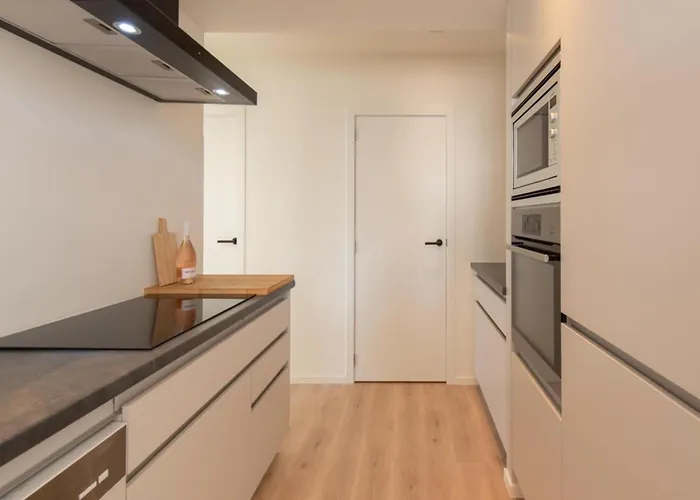 Apartment In With Stunning Sea Views *